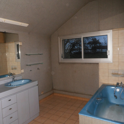 Vue salle d'eau avant travaux
